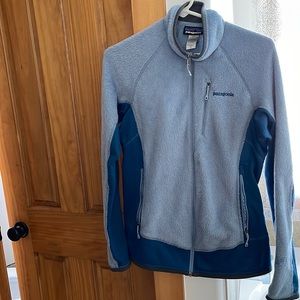 Women’s Patagonia mid-weight fleece